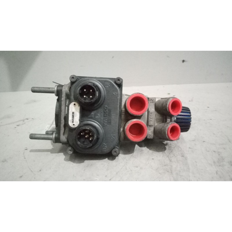 Recambio de valvula aire para daf serie xf105.460 12.9 diesel referencia OEM IAM 1677510 VALVULA TRASMISOR DE FRENO 4800030040 - Blanco