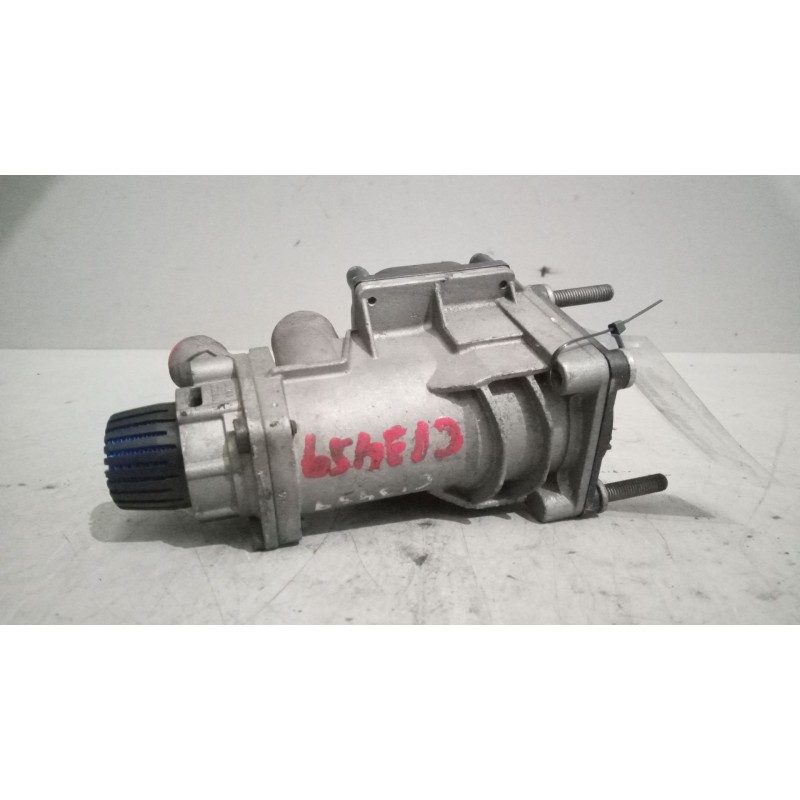 Recambio de valvula aire para daf serie xf105.460 12.9 diesel referencia OEM IAM 1677510 VALVULA TRASMISOR DE FRENO 4800030040 - Blanco 2