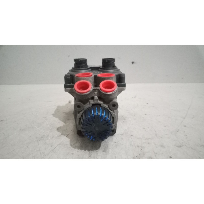 Recambio de valvula aire para daf serie xf105.460 12.9 diesel referencia OEM IAM 1677510 VALVULA TRASMISOR DE FRENO 4800030040 - Blanco 3