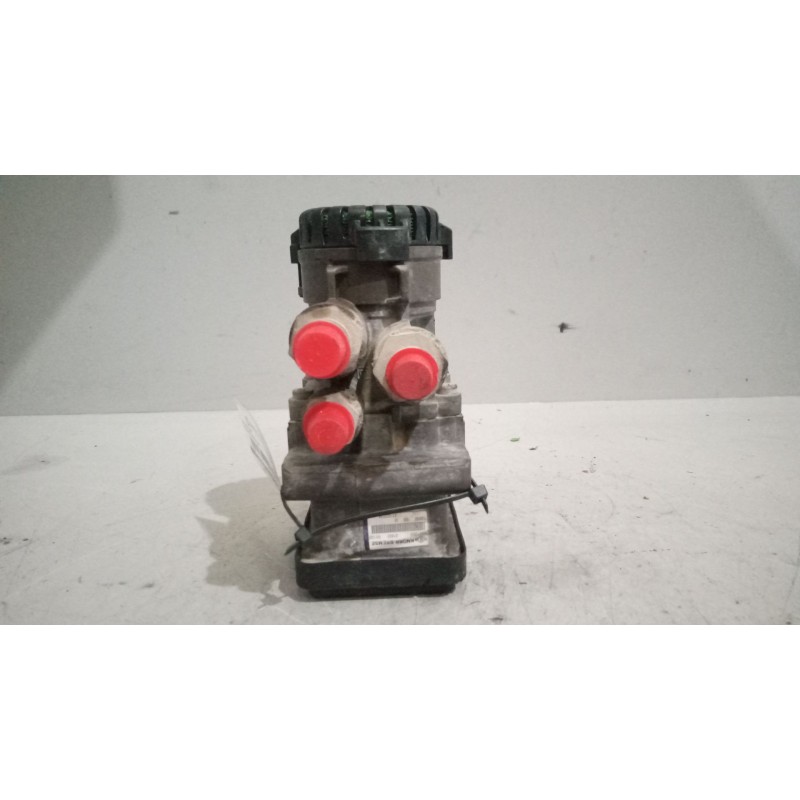 Recambio de valvula aire para renault magnum ab diesel referencia OEM IAM 21122034 VALVULA EBS K021203