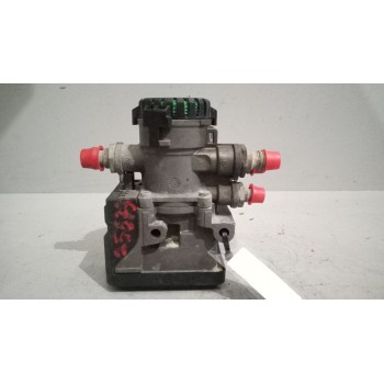 Recambio de valvula aire para renault magnum ab diesel referencia OEM IAM 21122034 VALVULA EBS K021203
