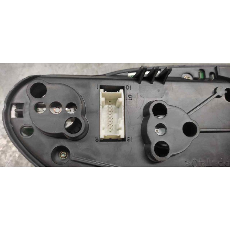 Recambio de cuadro instrumentos para mg serie 75 (rj) 2.0 kv6 classic referencia OEM IAM YAC003780 - Verde 4