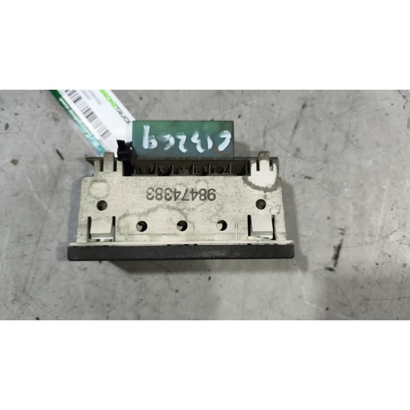 Recambio de cuadro instrumentos para iveco eurocargo 5.9 diesel referencia OEM IAM 98474383 - Blanco 3