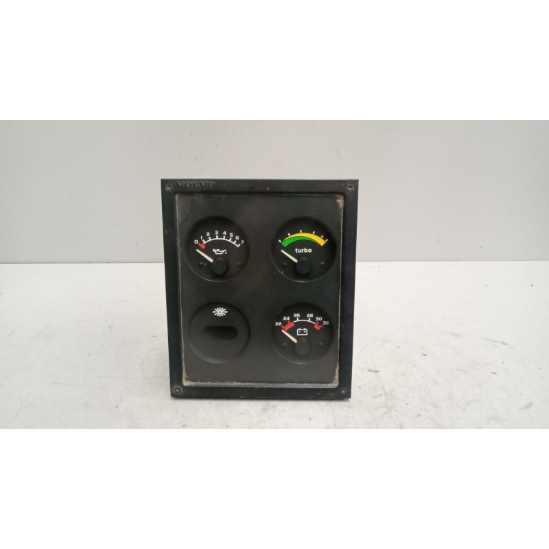 Recambio de cuadro instrumentos para volvo b12 referencia OEM IAM 1197557  