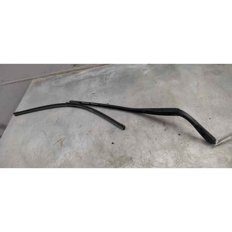 Recambio de brazo limpia delantero izquierdo para peugeot 307 break/sw (s2) sw d-sign referencia OEM IAM 2