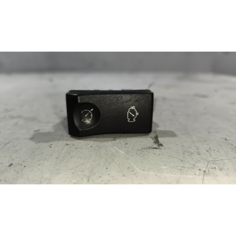 Recambio de interruptor para renault magnum ab 2005 12.8 diesel referencia OEM IAM 7420851304  