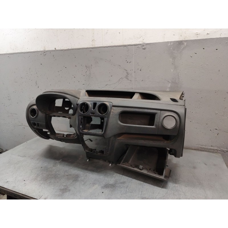 Recambio de salpicadero para dacia dokker essential referencia OEM IAM - Blanco 2