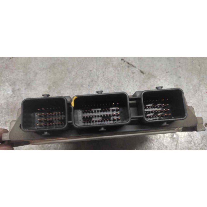 Recambio de centralita motor uce para peugeot 307 break/sw (s2) sw d-sign referencia OEM IAM 0281013332 9664257580 9653958980 3