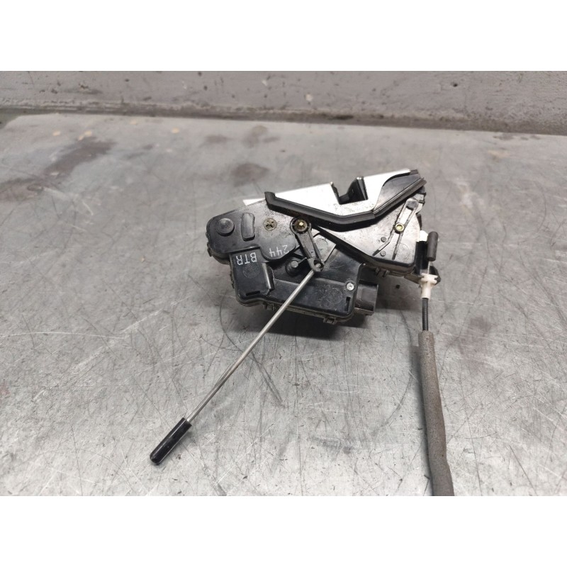 Recambio de cerradura puerta delantera derecha para bmw serie 3 berlina (e46) 320d referencia OEM IAM 7PINES 2