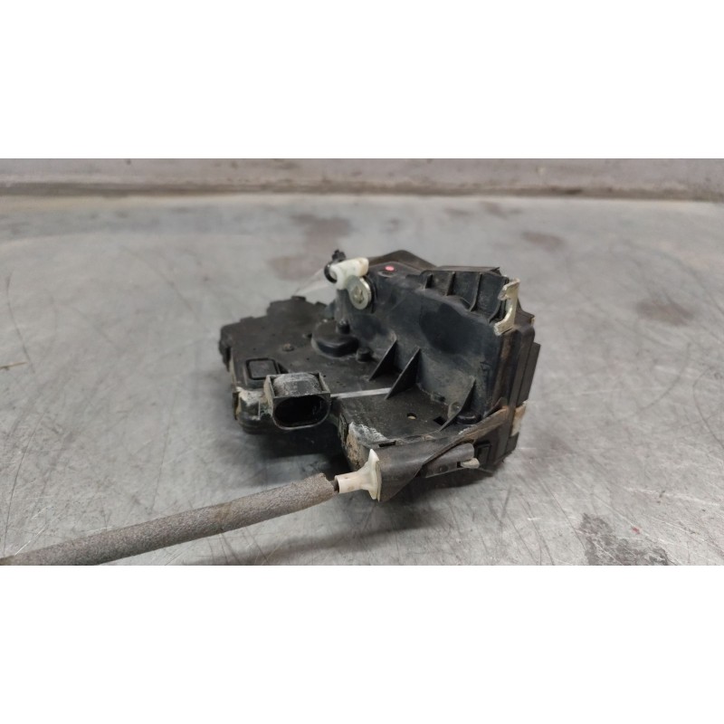 Recambio de cerradura puerta trasera izquierda para bmw serie 3 berlina (e46) 320d referencia OEM IAM 7PINES 2
