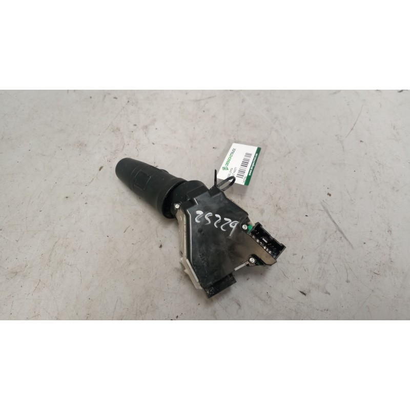 Recambio de mando limpia para renault maxity referencia OEM IAM   