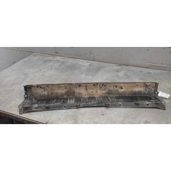 Recambio de molduras traseras para renault scenic ii 1.5 dci diesel referencia OEM IAM 8200338104  