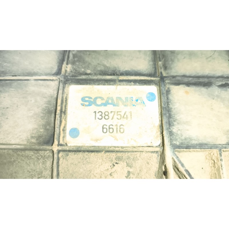 Recambio de filtro aire para scania p,g,r,t - series p 500, r 500 referencia OEM IAM 1387541 - Rojo 3