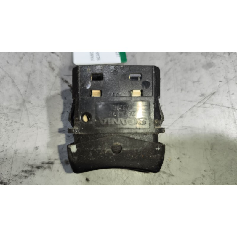 Recambio de mando elevalunas delantero derecho para scania p,g,r,t - series p 500, r 500 referencia OEM IAM 1421856 - Rojo 3
