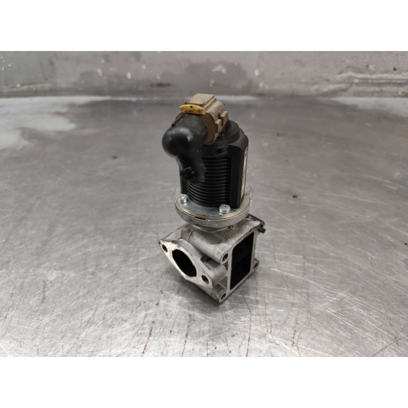 Recambio de valvula egr para opel astra h berlina cosmo referencia OEM IAM 55215031  