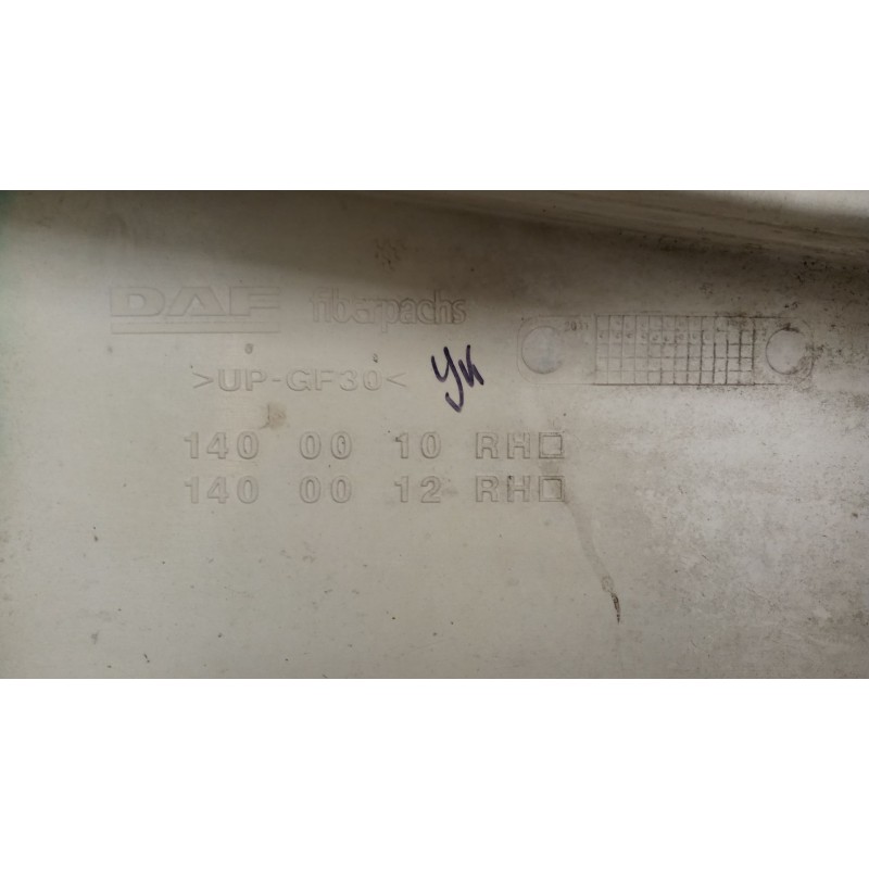 Recambio de deflector derecho para daf serie xf105.460 12.9 diesel referencia OEM IAM 1400010 - Blanco 2