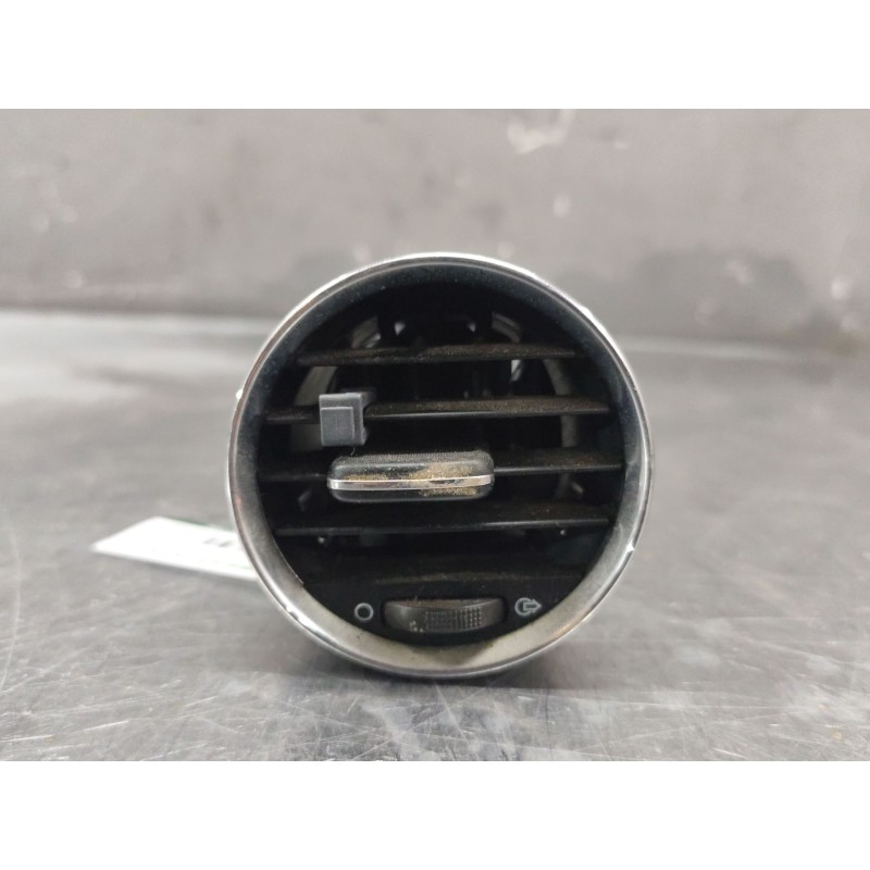 Recambio de aireador para peugeot 308 confort referencia OEM IAM 9658515377 - Blanco 5
