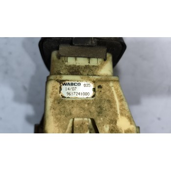Recambio de palanca freno de mano para scania p,g,r,t - series p 500, r 500 referencia OEM IAM 1774972  
