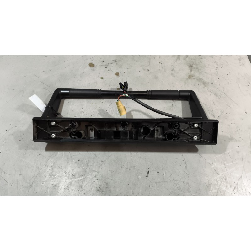 Recambio de brazo retrovisor izquierdo para renault magnum ab 2005 12.8 diesel referencia OEM IAM   