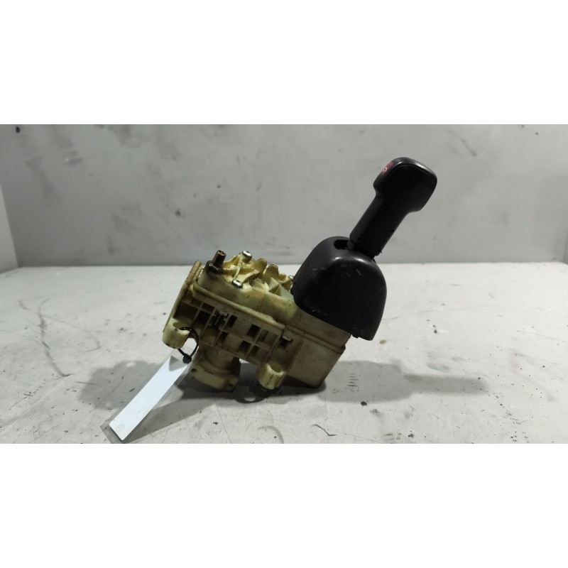 Recambio de palanca freno de mano para scania p,g,r,t - series p 500, r 500 referencia OEM IAM 1774972 - Rojo 6