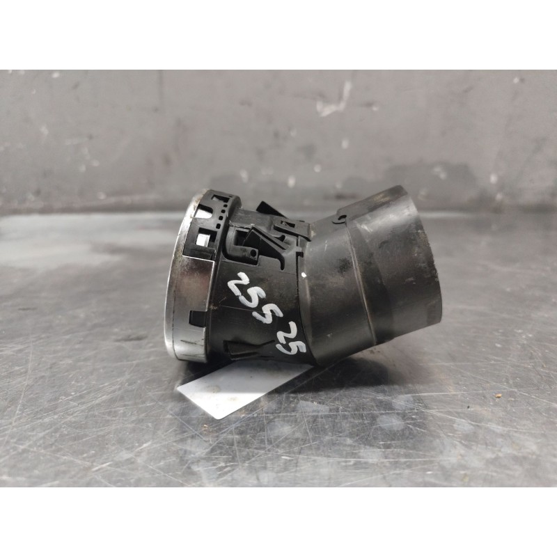 Recambio de aireador para peugeot 308 confort referencia OEM IAM - Blanco 2