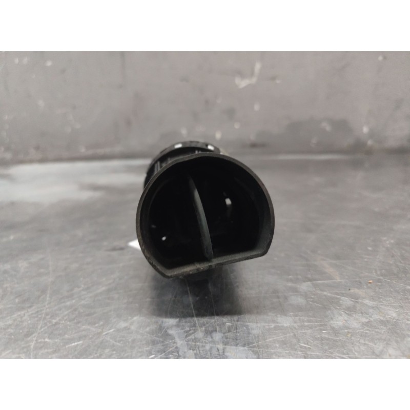 Recambio de aireador para peugeot 308 confort referencia OEM IAM - Blanco 3