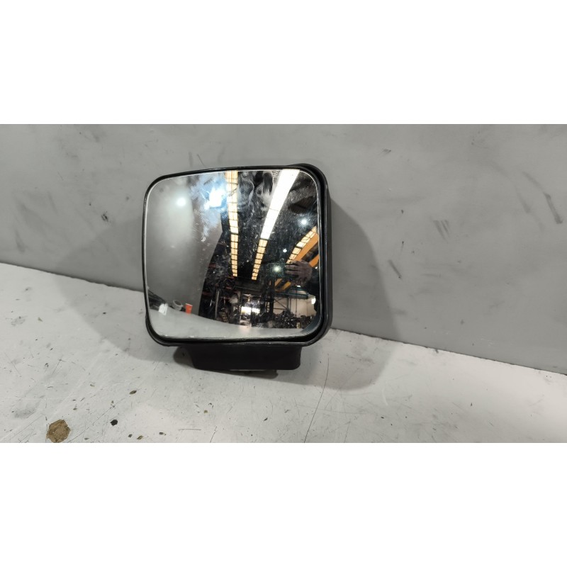 Recambio de retrovisor auxiliar para renault magnum ab 2005 12.8 diesel referencia OEM IAM   