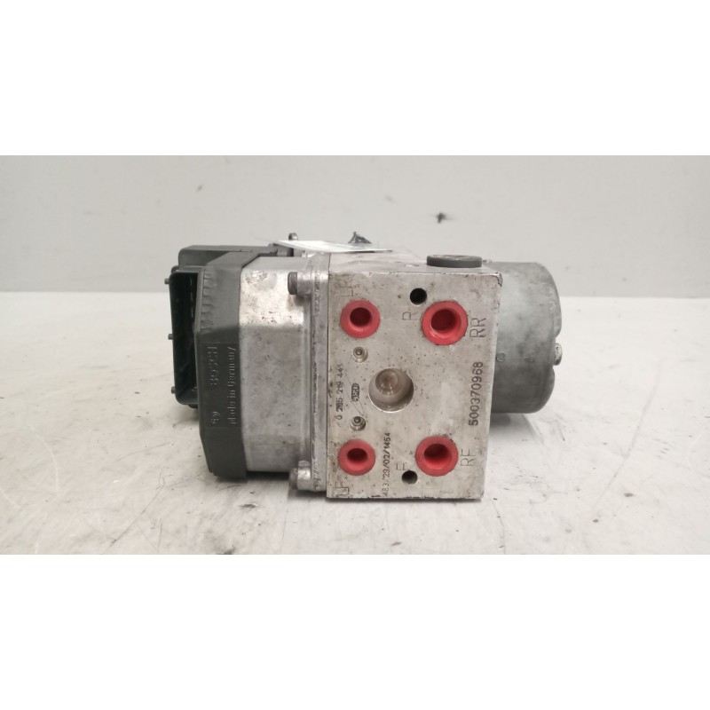 Recambio de abs para iveco daily caja abierta cabina doble 35 c... batalla 3450 referencia OEM IAM 500370968  0285219441 4
