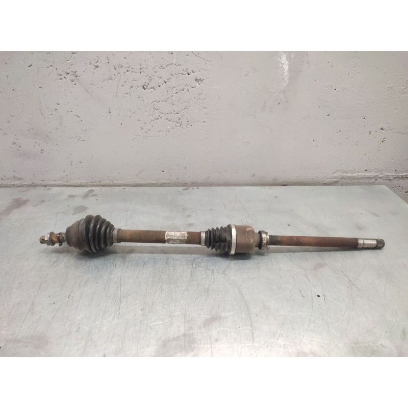 Recambio de transmision trasera derecha para peugeot 3008 i monospace (0u_) 1.6 hdi referencia OEM IAM 9684135480 3