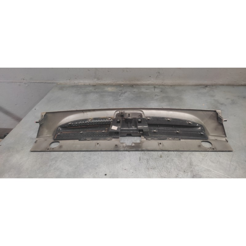 Recambio de rejilla delantera central para peugeot partner (s2) 1.6 16v cat referencia OEM IAM 9644758577 4