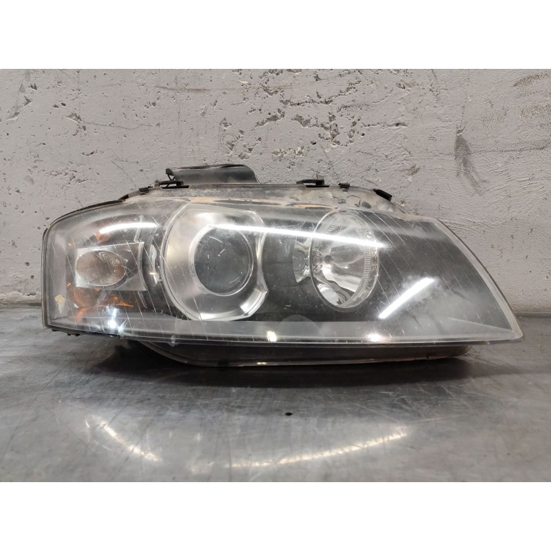 Recambio de faro derecho para audi a3 (8p) 2.0 tdi referencia OEM IAM   