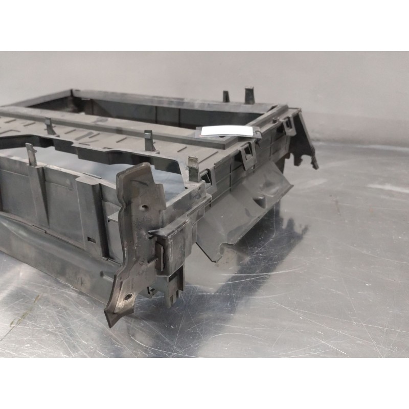 Recambio de panel frontal para renault clio iv (bh_) 0.9 tce 90 referencia OEM IAM - Blanco 4