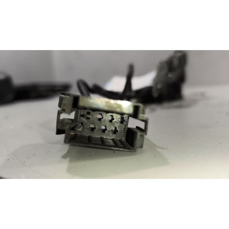 Recambio de cerradura puerta delantera derecha para volvo fm 12 asta 2001 12.1 diesel (d12d340) referencia OEM IAM 3980035 - Blanco 2