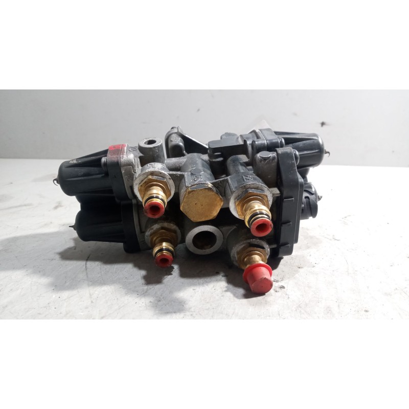 Recambio de valvula aire para iveco stralis (as) 12.9 diesel referencia OEM IAM 9347050310 VALVULA SEXTUPLE - Blanco 4