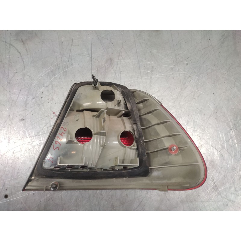 Recambio de piloto trasero izquierdo para bmw serie 3 berlina (e46) 2.0 16v diesel cat referencia OEM IAM - Azul 2