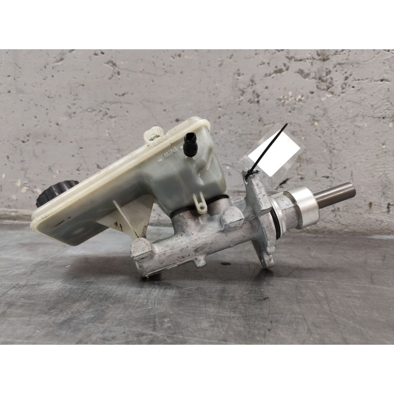 Recambio de bomba freno para renault trafic ii furgoneta (fl) 1.9 dci 100 (fl0c) referencia OEM IAM - Amarillo 4