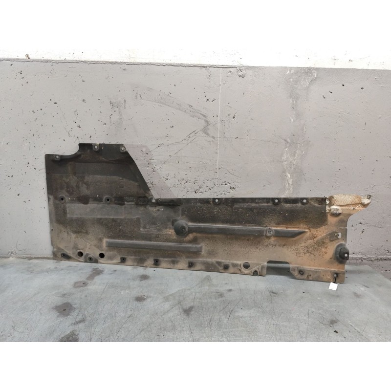 Recambio de cubrecarter para bmw 3 (f30, f80) 320 d xdrive referencia OEM IAM 51757241834  DERECHO 2