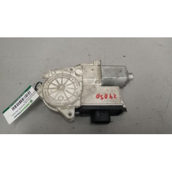 Recambio de motor elevalunas delantero izquierdo para daf serie xf105.xxx 12.9 diesel referencia OEM IAM   