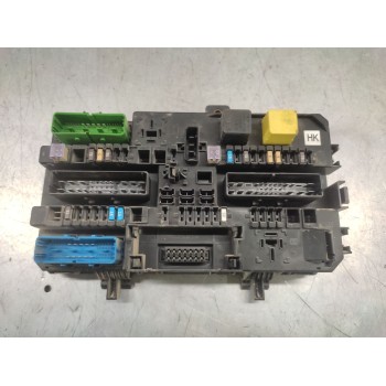 CAJA RELES / FUSIBLES 13206762 