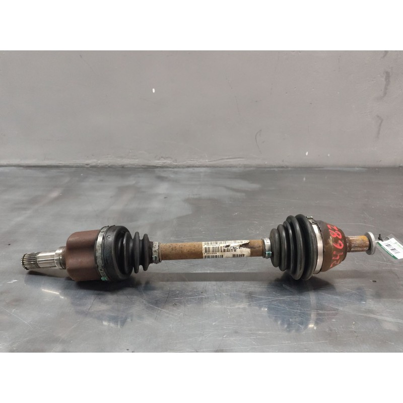 Recambio de transmision delantera izquierda para ford focus c-max (cap) ambiente (d) referencia OEM IAM   