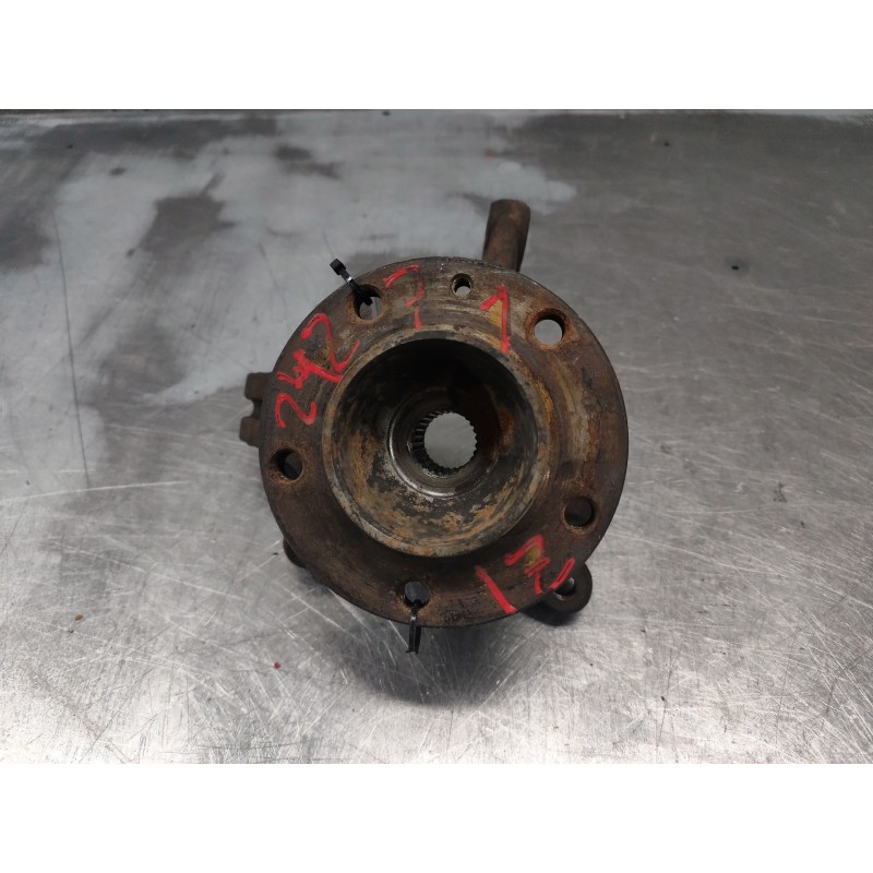 Recambio de mangueta delantera izquierda para renault master ii phase 2 bus 2.5 diesel referencia OEM IAM   