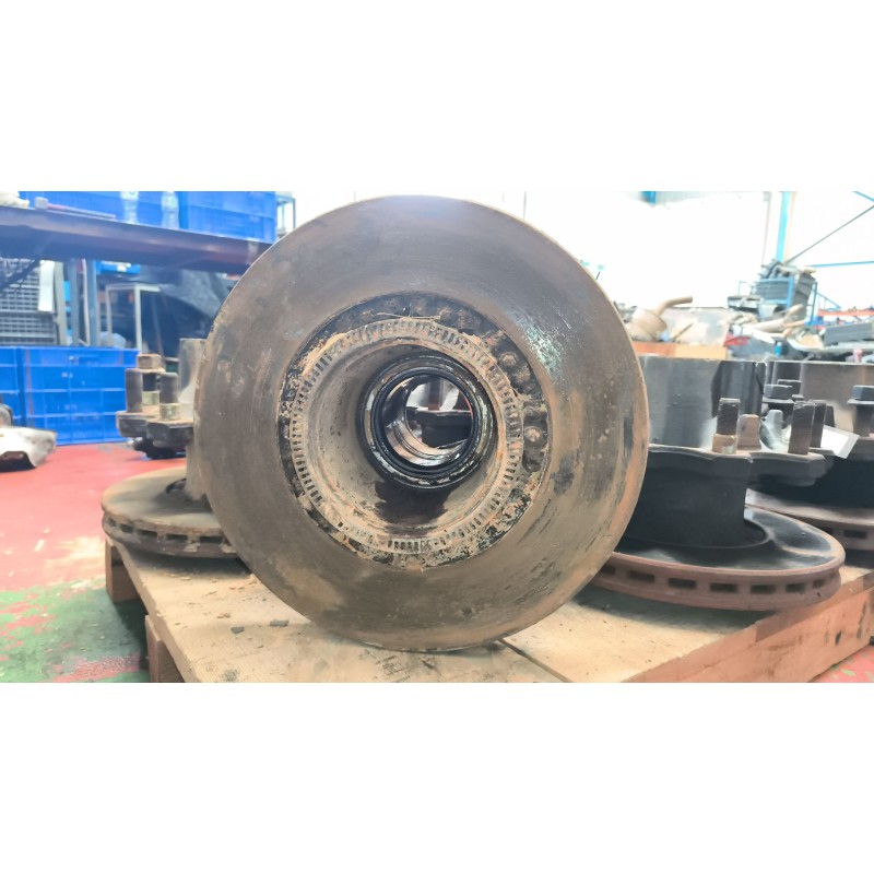 Recambio de buje trasero derecho para daf serie xf105.460 fsa 4x2 space-cab referencia OEM IAM 1657637 4
