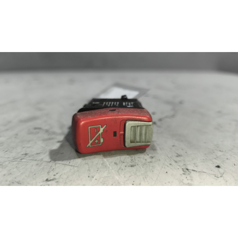 Recambio de interruptor para scania p,g,r,t - series p 500, r 500 referencia OEM IAM 1519361  