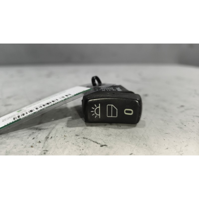 Recambio de interruptor para scania p,g,r,t - series p 500, r 500 referencia OEM IAM 1733418  