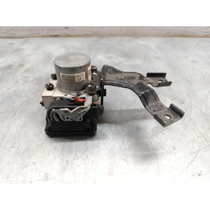 Recambio de abs para hyundai i30 (gd) 1.6 crdi referencia OEM IAM 6158945200 - Blanco 4