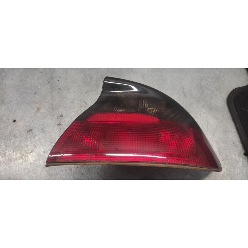Recambio de piloto trasero derecho para opel tigra 1.6 16v referencia OEM IAM   
