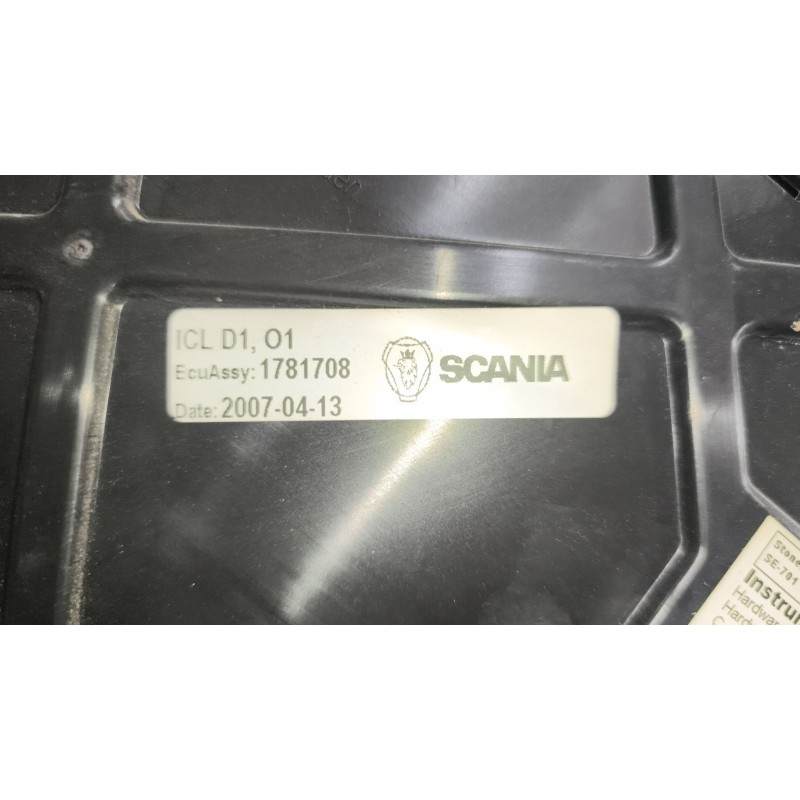 Recambio de cuadro instrumentos para scania p,g,r,t - series p 500, r 500 referencia OEM IAM 1765222 - Rojo 3
