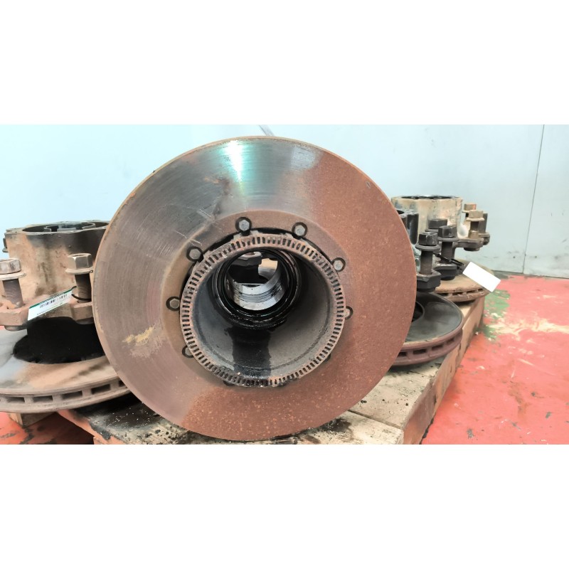 Recambio de buje trasero derecho para daf serie xf105.460 fsa 4x2 space-cab referencia OEM IAM 1657637 4