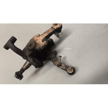 Recambio de mangueta delantera izquierda para nissan eco - t 100.45/78 kw/e2 3.0 diesel referencia OEM IAM   