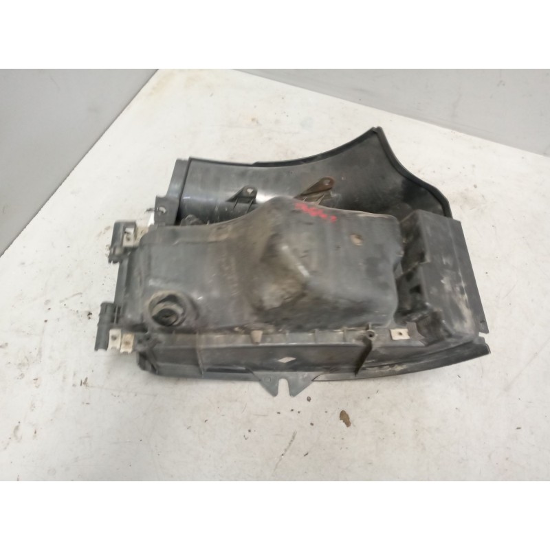 Recambio de soporte faro derecho para scania serie p/g/r (l-clase) 12.7 diesel referencia OEM IAM 1431921 - Blanco 2